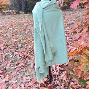 Elegant Mint Green Cashmere Wrap